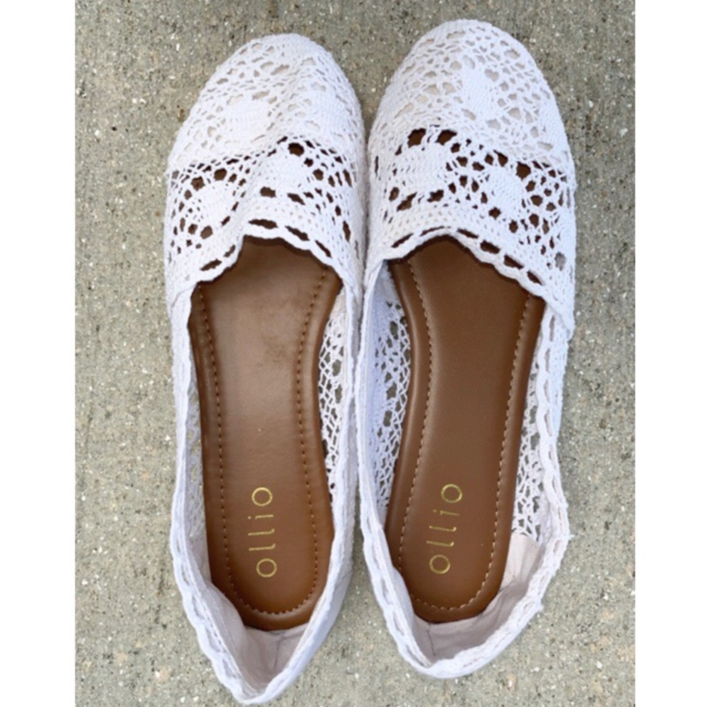 Ollio white lace breathable flats